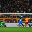 Arkadiusz Milik strzela gola Galatasaray Stambuł