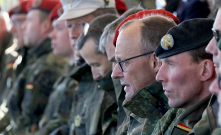 Friedrich Merz podczas manewrów Bundeswehry