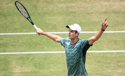 Hubert Hurkacz pokonał w finale Miedwiediewa