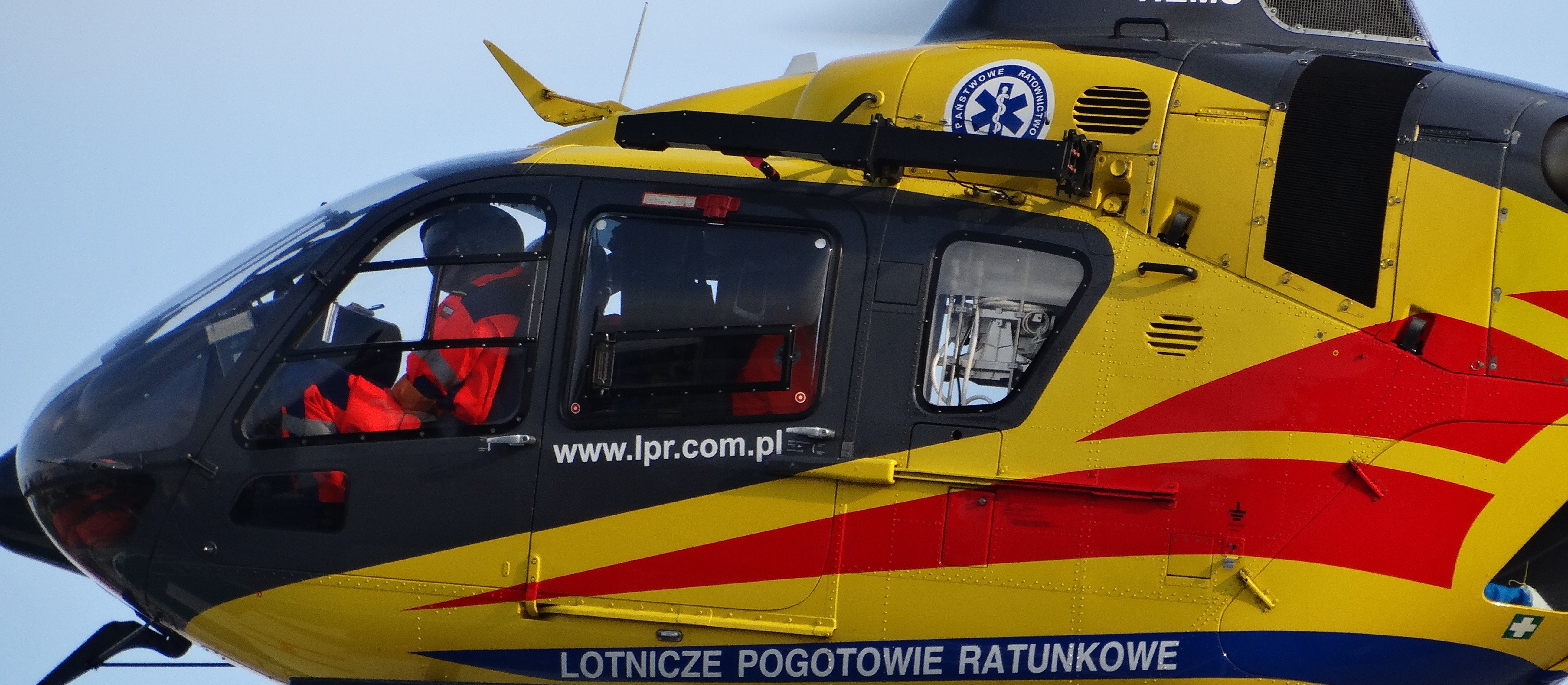 Bardzo groźny wypadek w podwarszawskich Ząbkach. Kierowca zawracał z lewego pasa