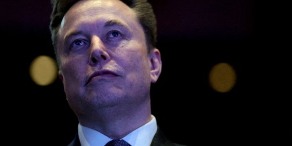 Elon Musk zmienia priorytety. SpaceX chce najpierw osiedlić ludzi na Księżycu