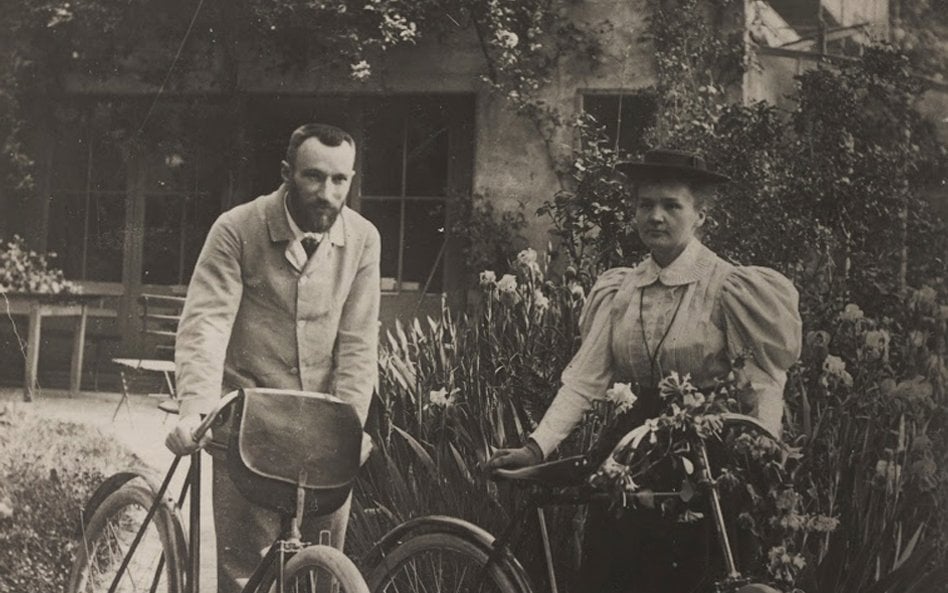 Wycieczka rowerowa Marii Skłodowskiej-Curie oraz Piotra Curie w 1895 r. wywołała skandal