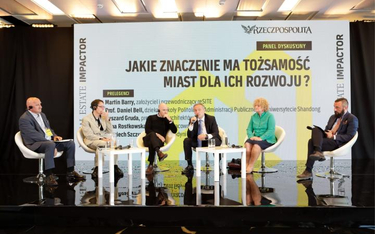 Panel otwierajacy konferencję REI. Od lewej: Ryszard Gruda, prezes Izby Architektów RP; prof. Daniel