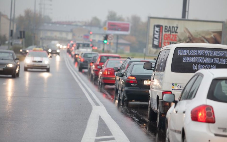 Zapchane drogi wciąż problemem