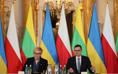 Premierzy: Mateusz Morawiecki oraz Litwy Ingrida Simonyte podczas spotkania Szefów Rządów Państw Tró