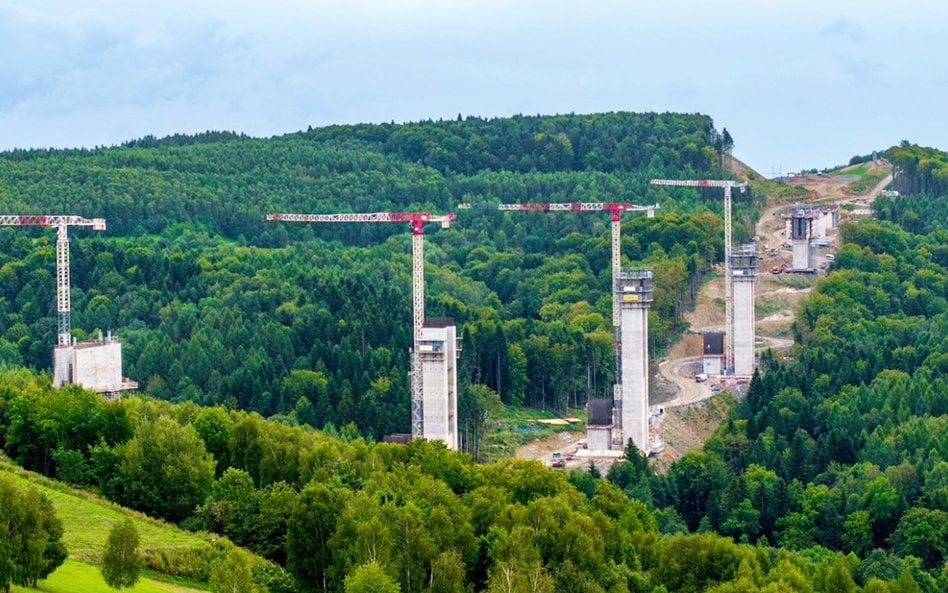 Konstrukcja w najwyższym punkcie osiągnie 80 metrów wysokości