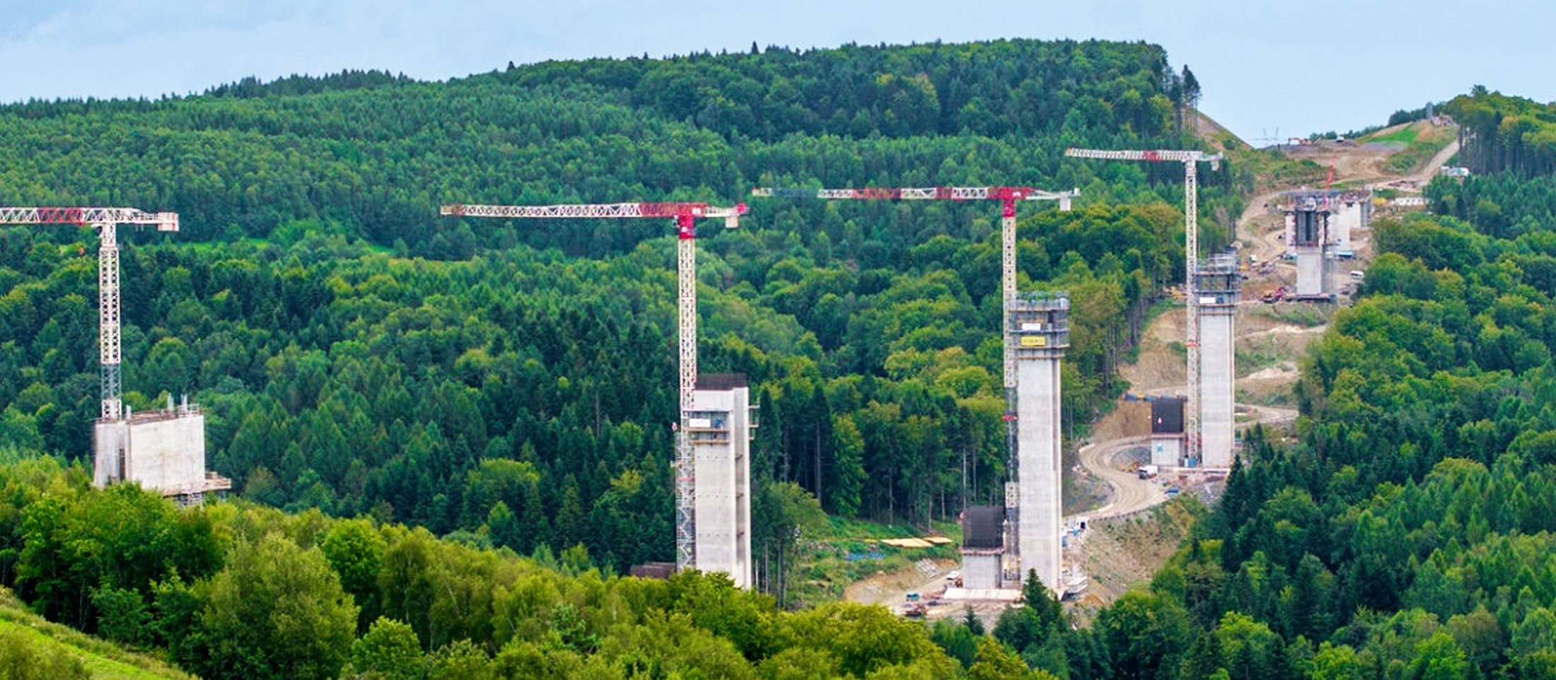 Inżynieryjny rekord Polski. Trasa S19 z estakadą wyższą niż Bazylika Mariacka