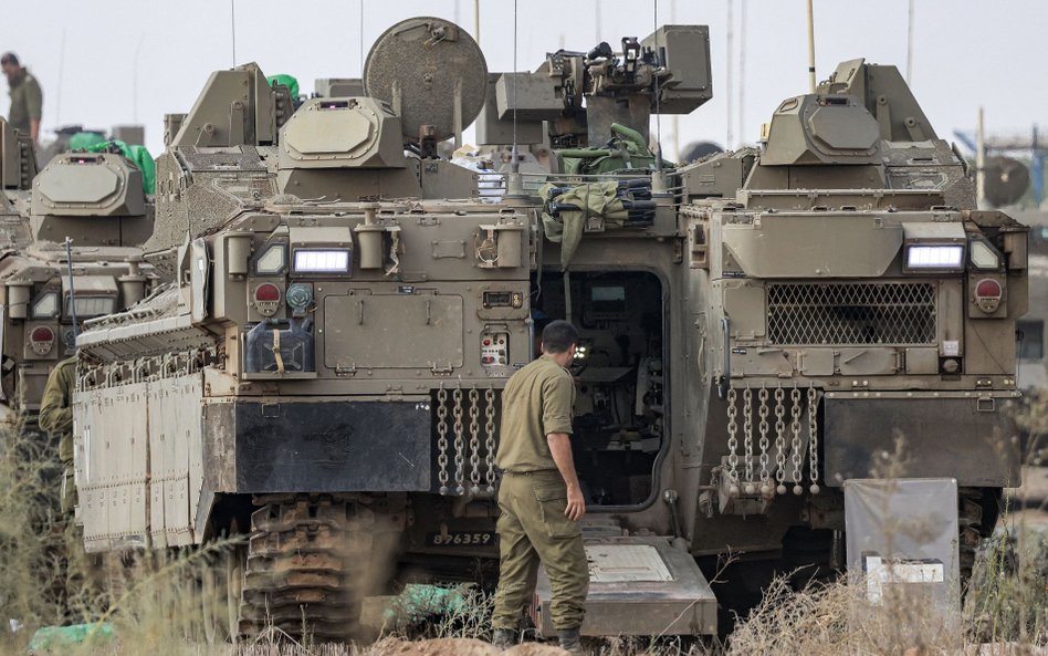 Izrael miał rozmieścić armię na granicy z Libanem