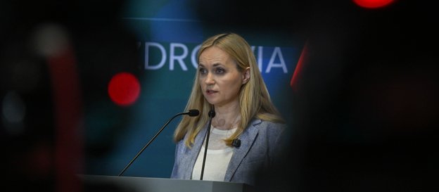 Minister zdrowia Jolanta Sobierańska-Grenda podczas konferencji prasowej, na której przedstawiła pro