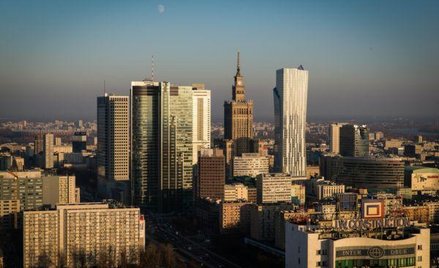 Widok na panoramę Warszawy z budowanego Warsaw Spire