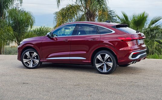 Nowe Audi Q5 w wersji Sportback ze ściętym tyłem nadwozia