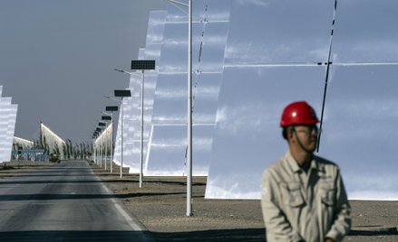 Farma fotowoltaiczna w chińskiej prowincji Gansu.