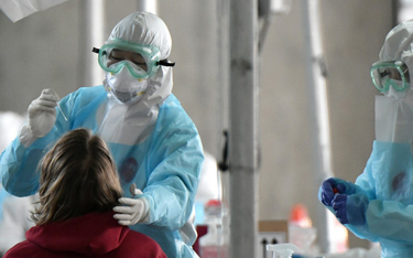 Ponad 100 krajów prosi Koreę Płd. o pomoc w walce z wirusem