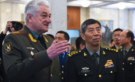 Li Shangfu w Wojskowej Akademii Sztabu Generalnego Sił Zbrojnych FR