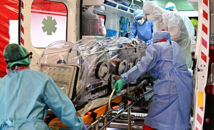 Ponad 15 tys. nowych zakażeń we Włoszech. Nowy rekord