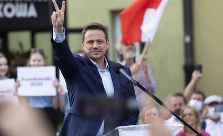 Korzystając z przesunięcia daty wyborów KO wymieniła kandydata. Małgorzatę Kidawę-Błońską zastąpił R