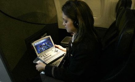 Czy systemy pokładowe samolotów są zabezpieczone przed atakami hakerów?