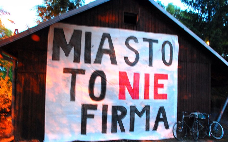 Zdaniem społeczników dotychczasowey charakter Osiedla Jazdów staje wobec drastycznych podwyżek czyns