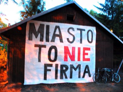 Zdaniem społeczników dotychczasowey charakter Osiedla Jazdów staje wobec drastycznych podwyżek czyns