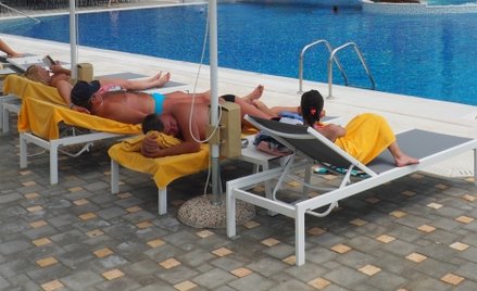 Walka o leżak przy basenie zakończona interwencją policji. Brytyjczycy kontra Hiszpanie