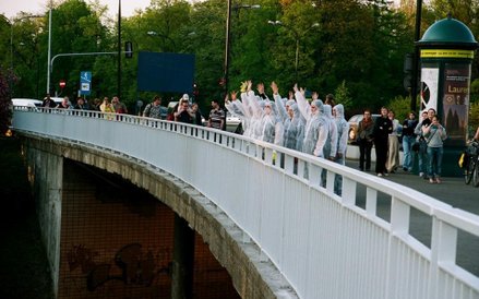 Anna Piotrowska (Mufmi Teatr Tańca), „Kino o każdej porze”, performans, 26.04.2007; CSW Zamek Ujazdo