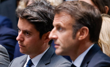 Premier Francji Gabriel Attal (po lewej) i prezydent Emmanuel Macron