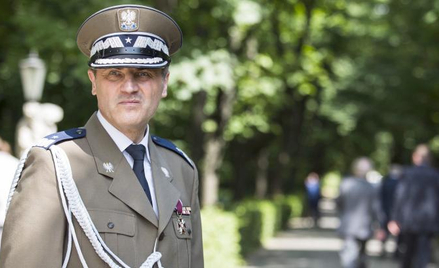 Gen. Krzysztof Klimek służył w BOR ponad 30 lat. Nieco ponad pięć w czasach PRL. Zdaniem ministra za