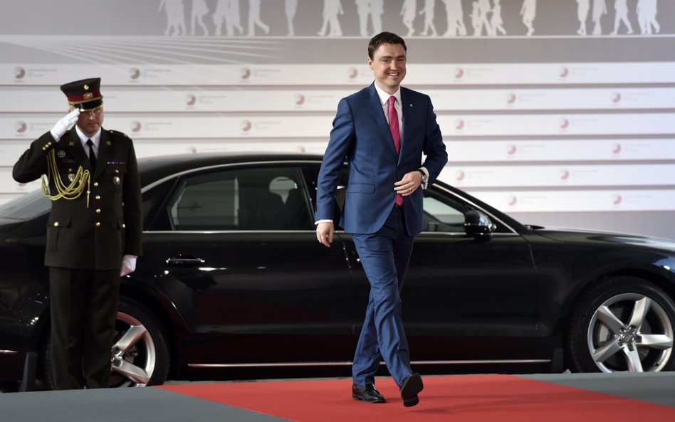 Taavi Roivas, premier Estonii