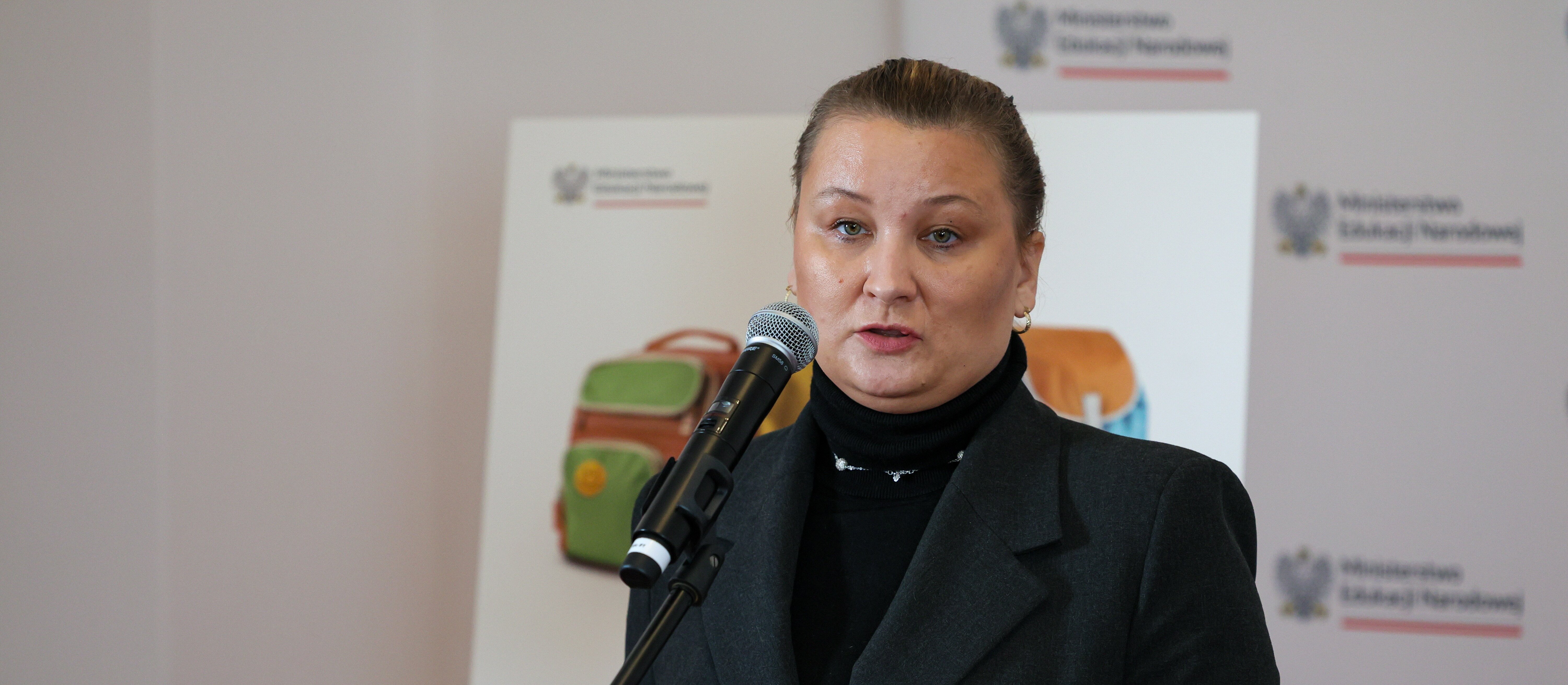 Wiceszefowa MEN: Dorośli często lekceważą problem hejtu. To może skończyć się tragicznie