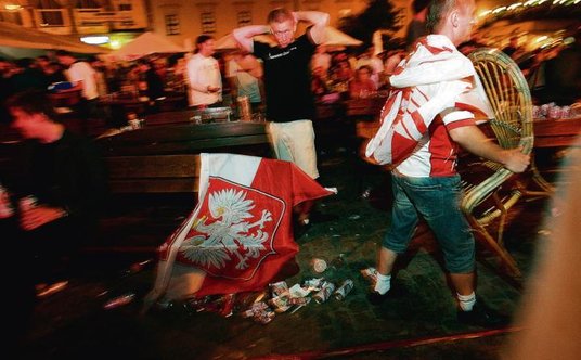 Dumni z barw narodowych ze wszystkich sił kibicujemy naszym