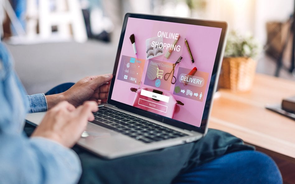 – E-commerce ewoluuje jeszcze mocniej w kierunku społecznościowym. Social commerce wplata sprzedaż w