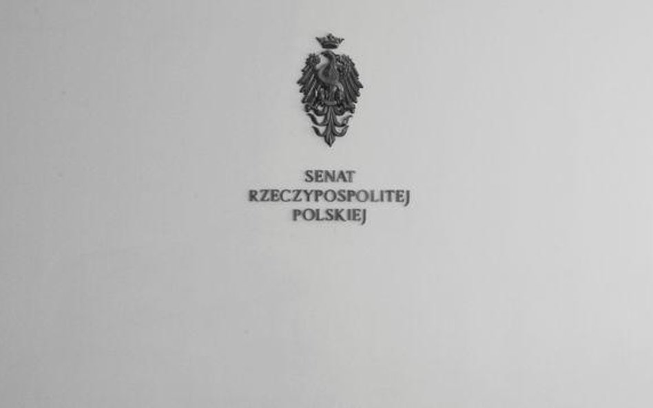 Księga kondolencyjna wyłożona w Senacie