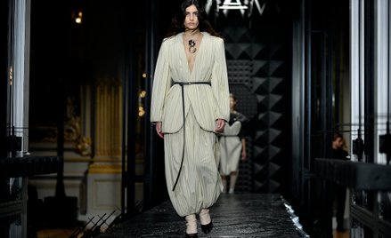 Pokaz kolekcji damskiej Louis Vuitton na jesień zima 2023-2024 podczas paryskiego tygodnia mody.