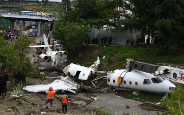 W Hondurasie rozbił się samolot. Wszyscy przeżyli