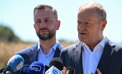 Premier Donald Tusk oraz wicepremier, minister obrony narodowej Władysław Kosiniak-Kamysz