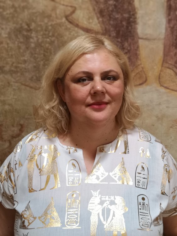 Dr Magdalena Łaptaś