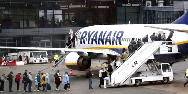 Ryanair: Nowe zasady przydziału miejsc dla rodzin z dziećmi - za darmo w tyle samolotu