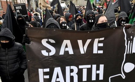 Katowickiemu szczytowi towarzyszyły protesty ekologów.