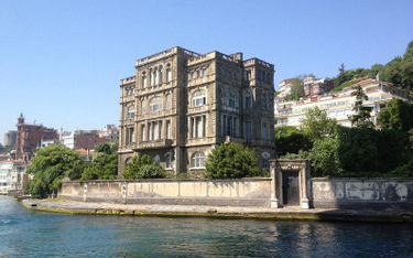 Najdroższy pałac w Stambule na sprzedaż. Ma zachwycający widok z okien