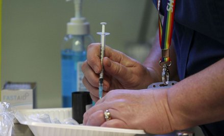 Koronawirus. Ilu Brytyjczyków zostało zaszczepionych przeciwko COVID-19?