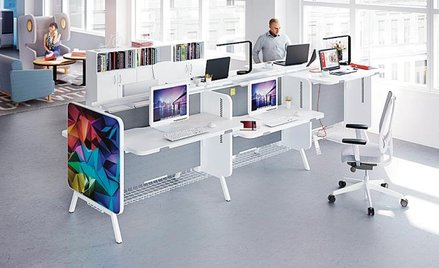 Praca na stojąco przy biurku lub na siedząco – system Mikomax Smart Office
