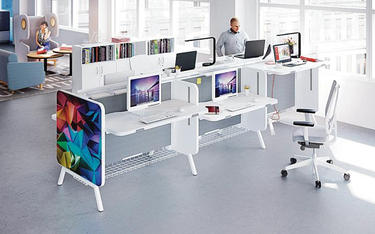 Praca na stojąco przy biurku lub na siedząco – system Mikomax Smart Office
