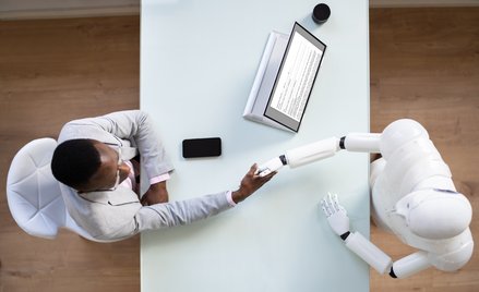 Czy pracownik może odmówić wykonania polecenia wygenerowanego przez sztuczną inteligencję?