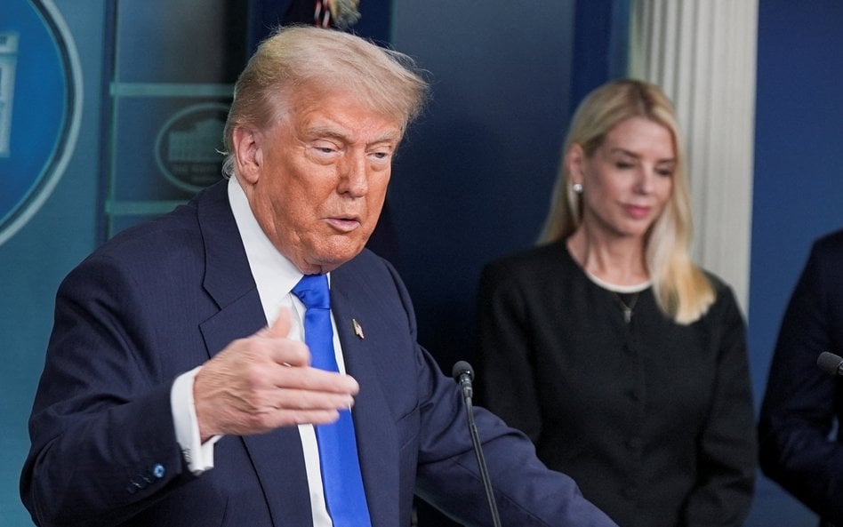 Donald Trump, Pam Bondi