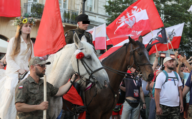 Drugi Marsz "Dmowski na Zamek". Wydarzenie zorganizowała Polska Narodowa Rada Kamratów