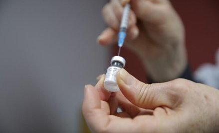 Warzecha: Przymus kuchennymi drzwiami