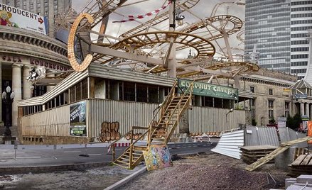 „Roller Coaster Warszawa” Kobasa Laksy była pokazywana podczas zbiorowej wystawy „Przyszłość nie jes