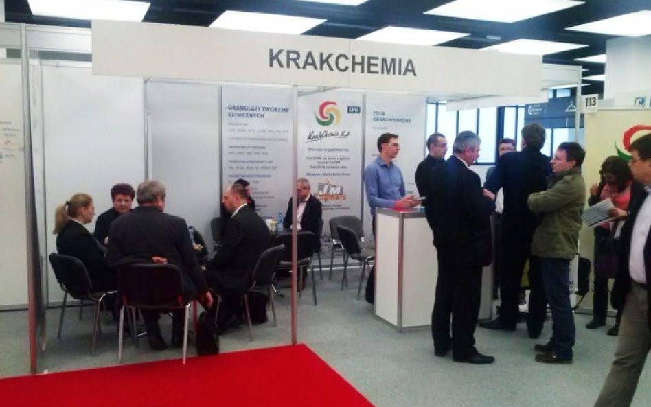 Krakchemia: Spółka obniża koszty