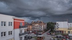 W piątek i sobotę w wielu regionach duże zachmurzenie i intensywne opady deszczu