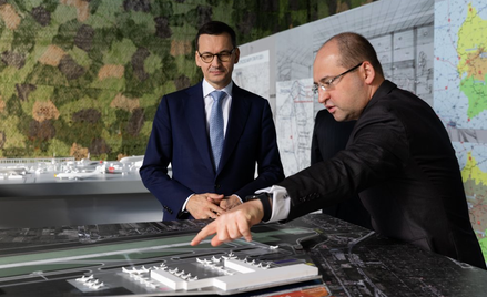 Radom podpisał umowę sprzedaży lotniska PPL. Morawiecki: To wielka szansa